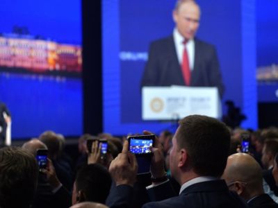 На пленарном заседании Петербургского международного экономического форума. Источник - kremlin.ru На пленарном заседании Петербургского международного экономического форума. Источник - kremlin.ru