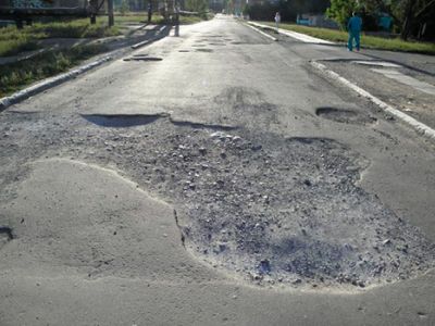 Неровная дорога. Фото: autoass.ru Неровная дорога. Фото: autoass.ru